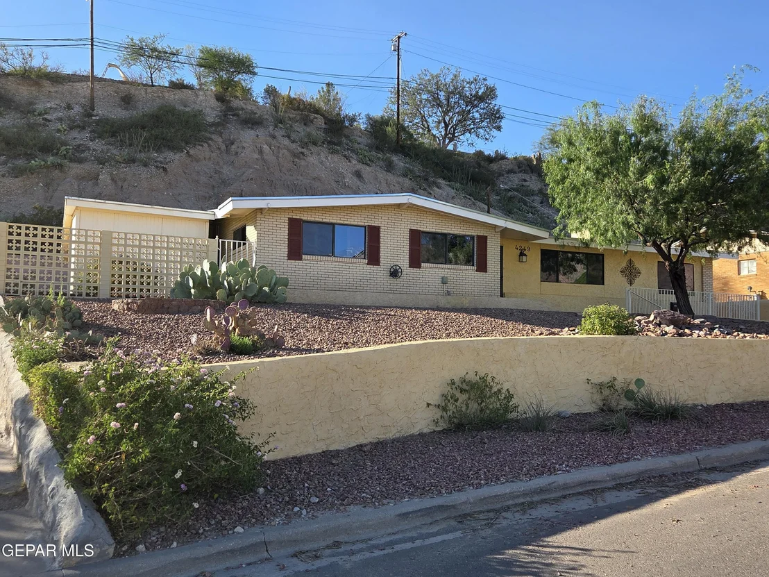 Photo of 4249 CANTERBURY Drive