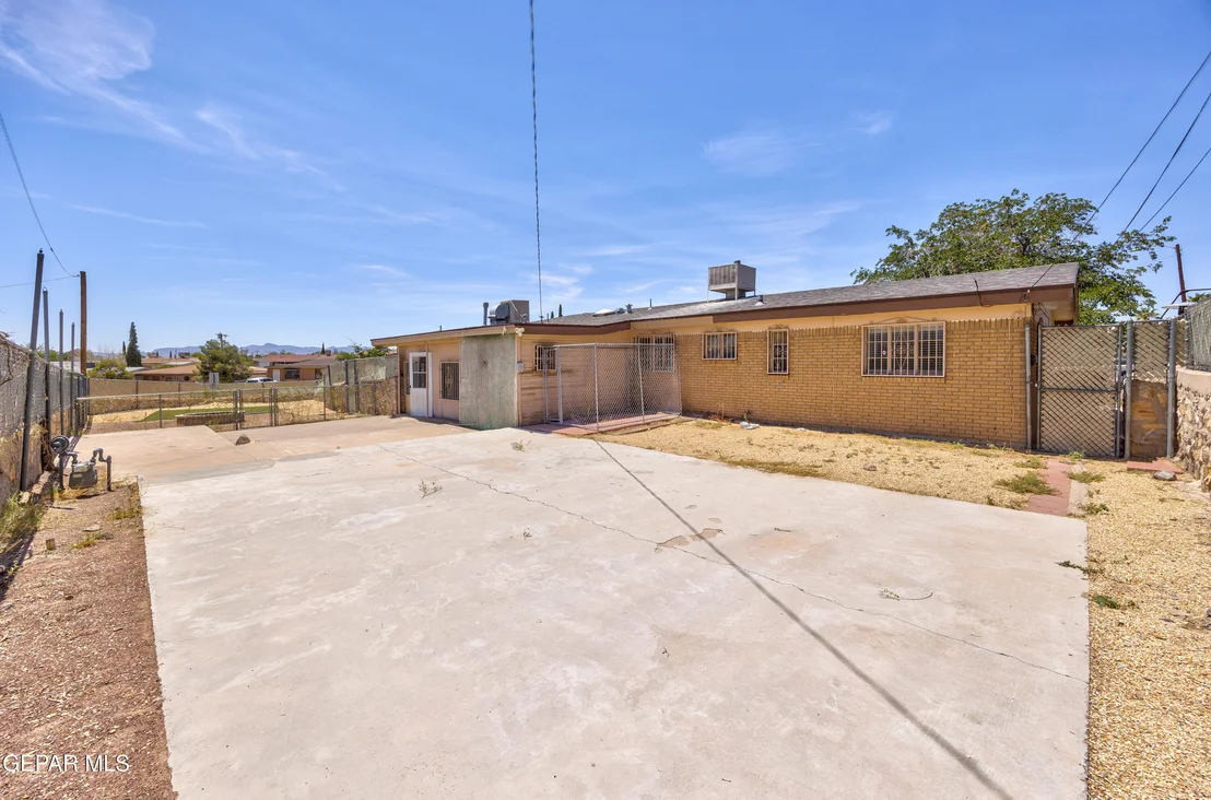Photo of 8200 SANDLAND Drive
