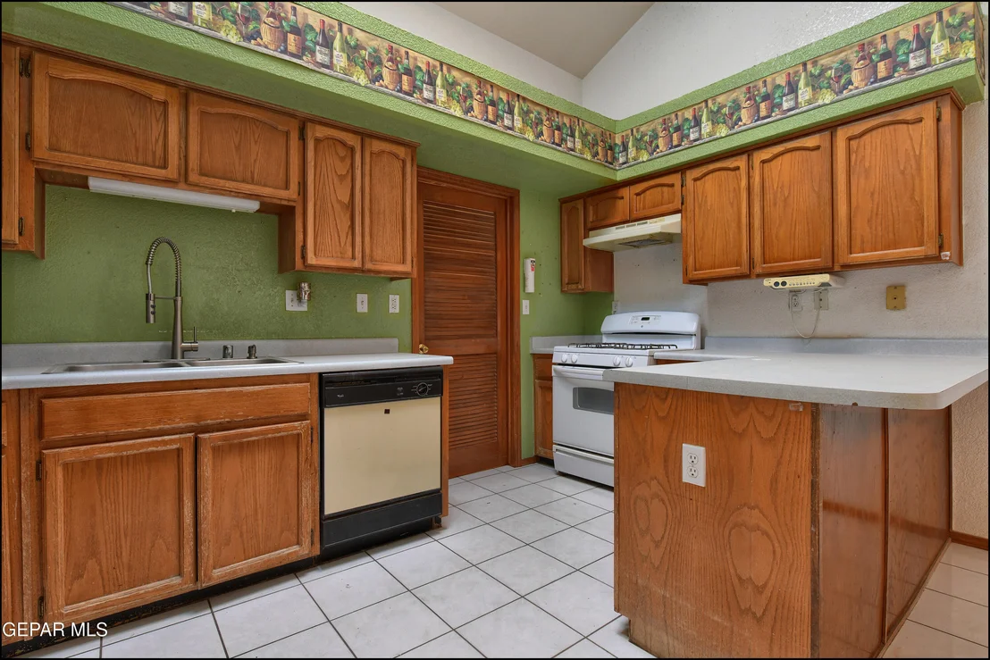Photo of 1348 Black Ridge Drive