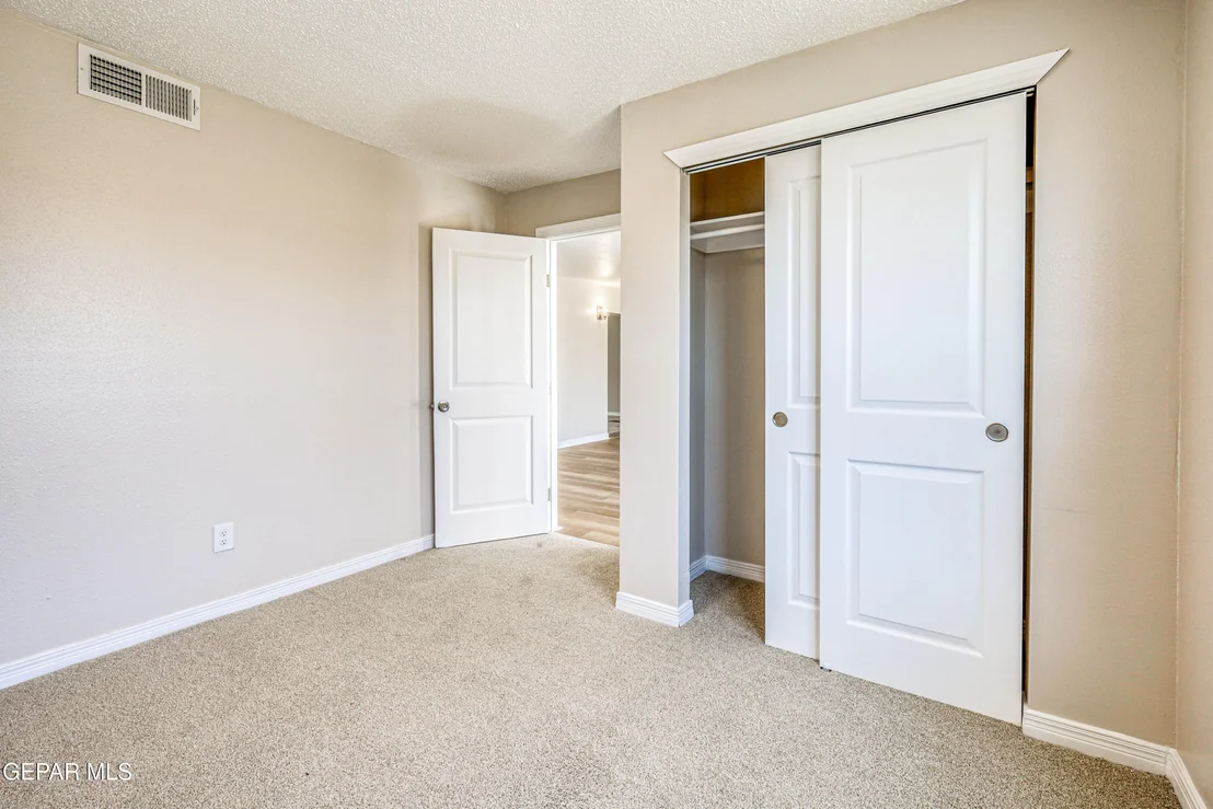 Photo of 424 Indian Place