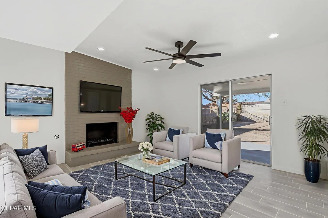 Photo of 113 W POINT Drive