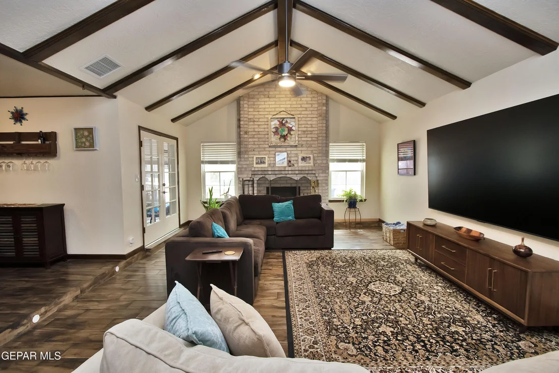 Photo of 516 QUERETARO Drive