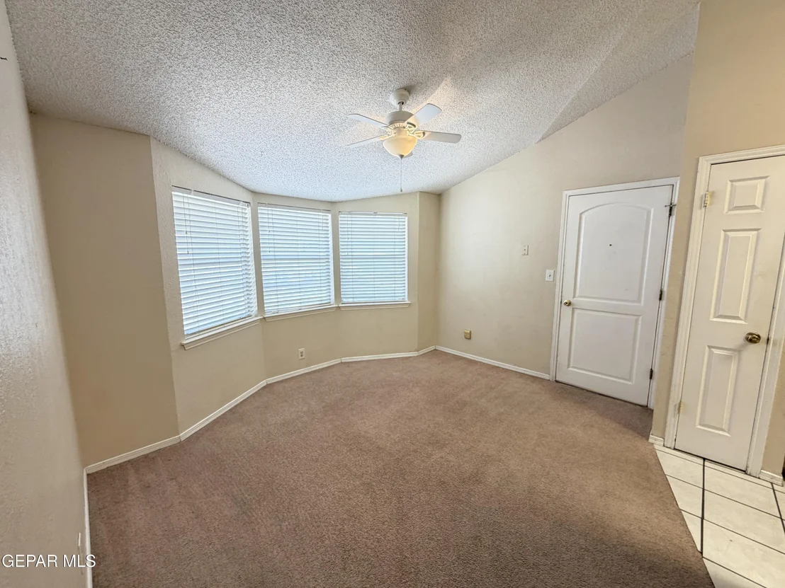 Photo of 2021 ROBERT WYNN Street