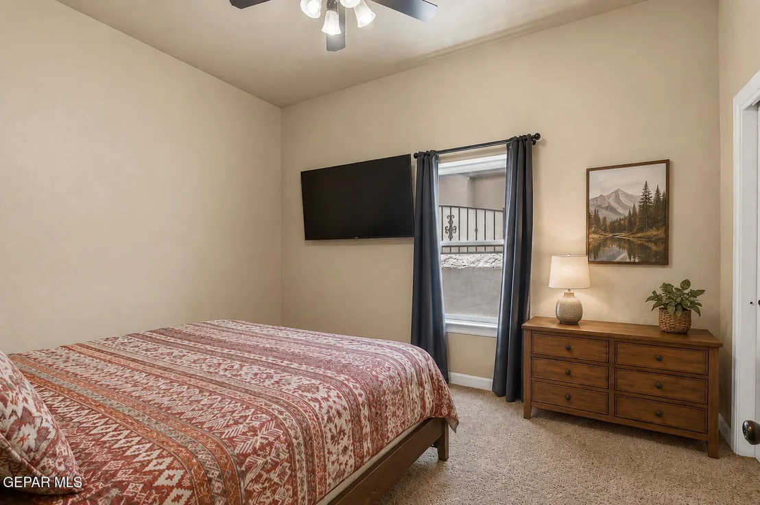 Photo of 5544 DENNIS CAVIN Lane