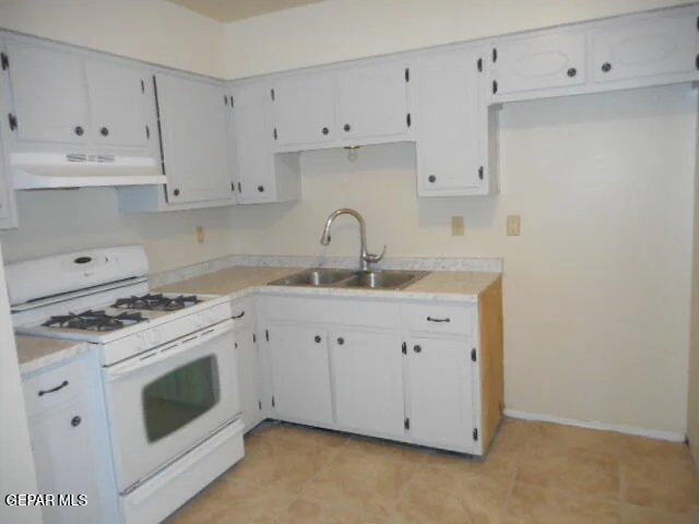 Photo of 2032 SOLANO Drive
