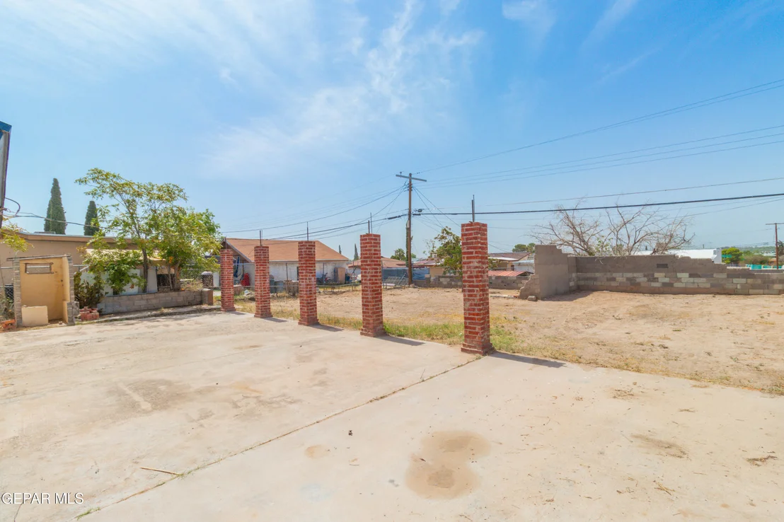 Photo of 7702 HERMOSILLO Drive