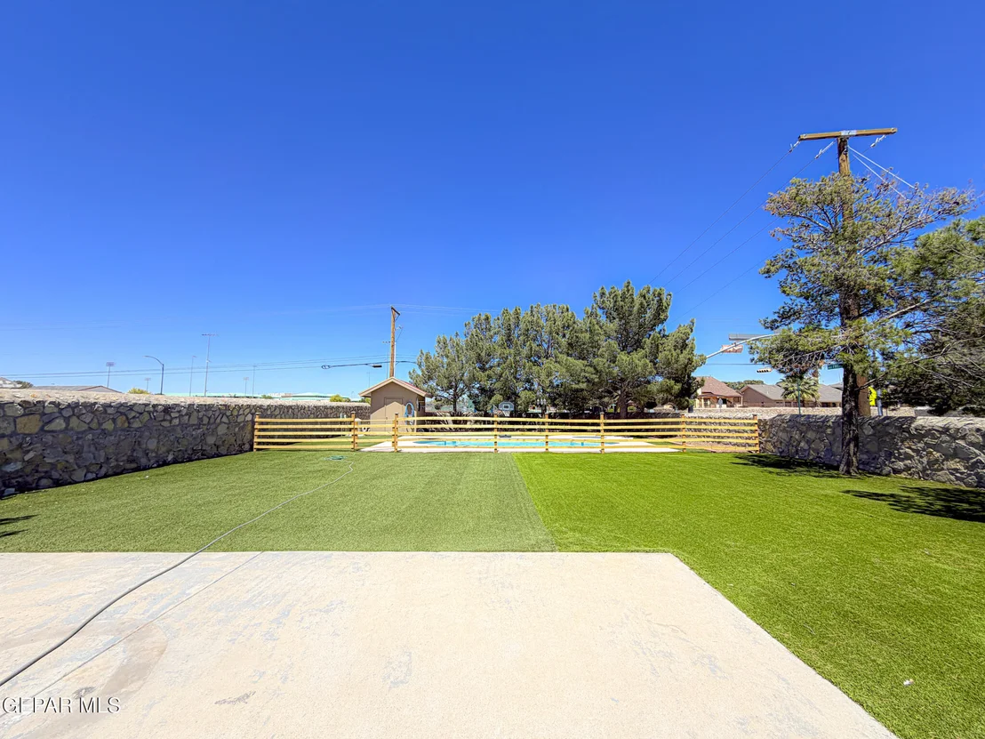 Photo of 12099 VILLAGE GATE Drive