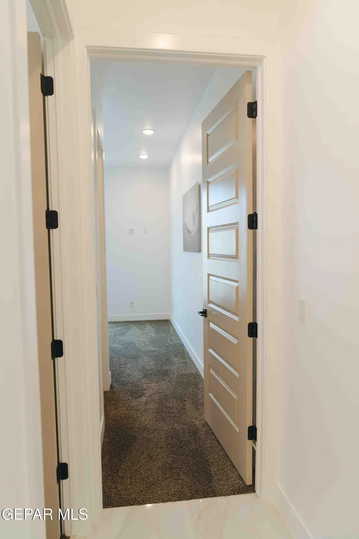 Photo of 653 BIR Circle