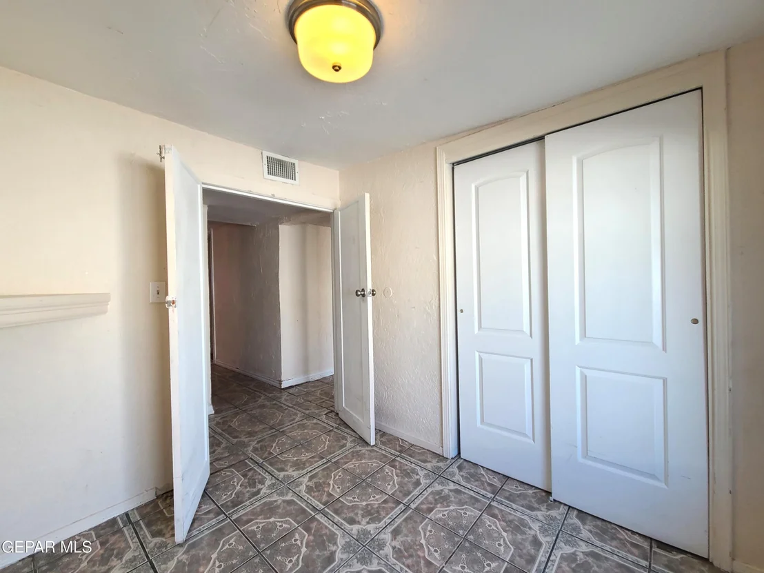 Photo of 1714 BANKER Road