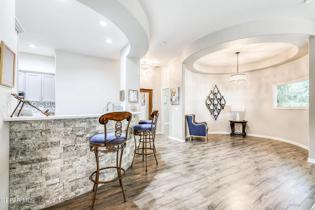 Photo of 7713 OAK LANDING Drive