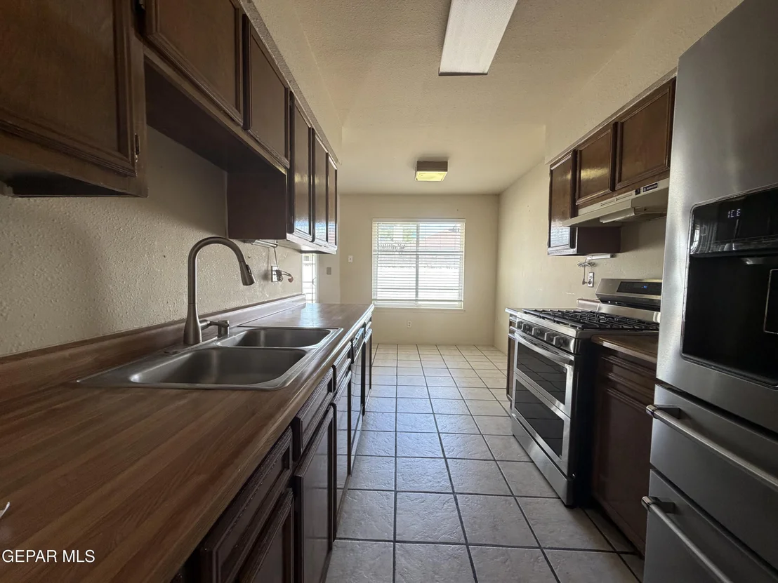 Photo of 1012 ONEIDA Drive