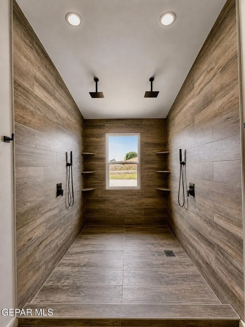 Photo of 775 W BORDERLAND Road