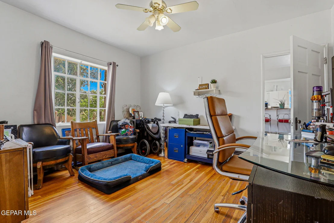 Photo of 700 E BALTIMORE Drive