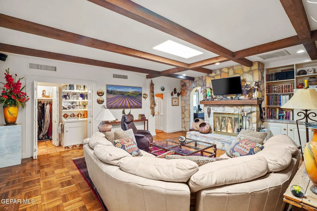 Photo of 3009 SILVER Avenue