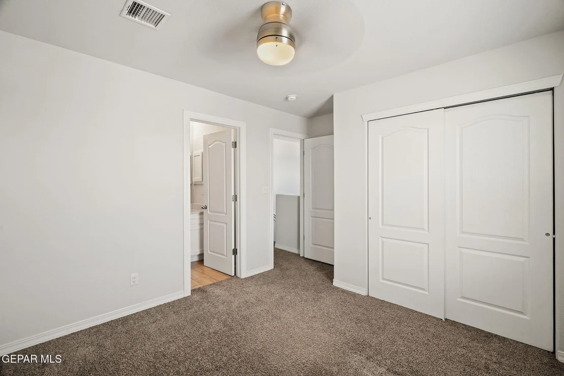 Photo of 913 Airship Place