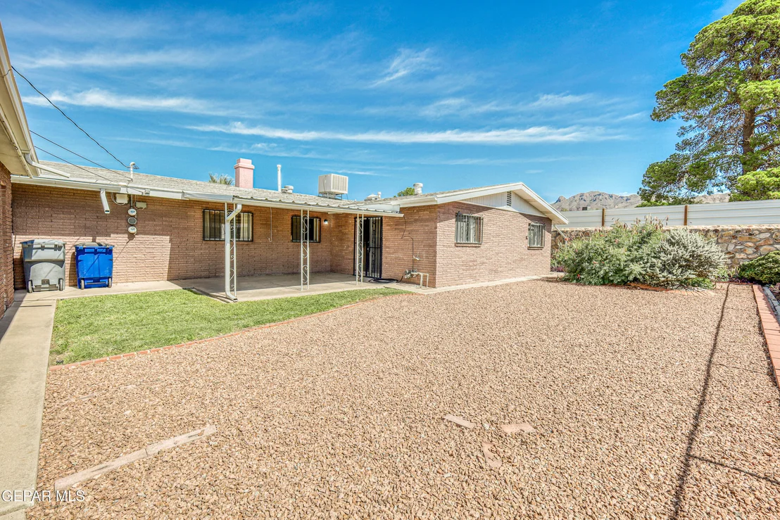 Photo of 309 DE LEON Drive
