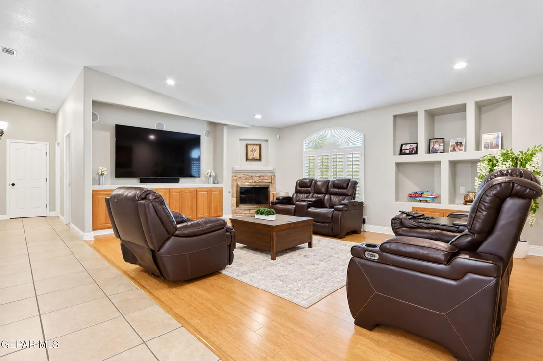 Photo of 732 Emerald View Drive