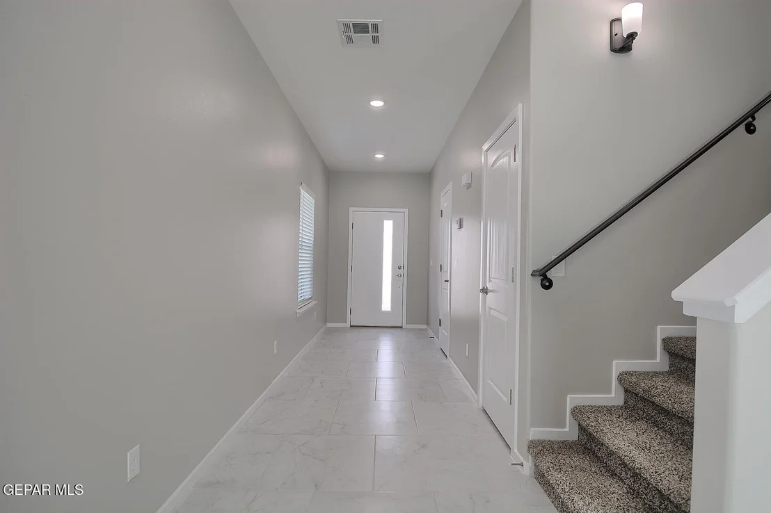Photo of 15100 COMPOSITION Avenue