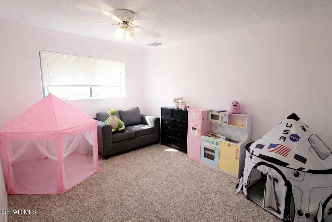 Photo of 3313 EDGEROCK Drive