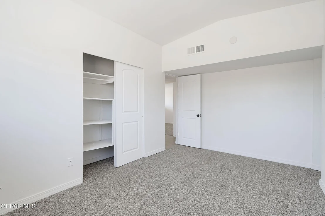 Photo of 5609 MARTIN Lane