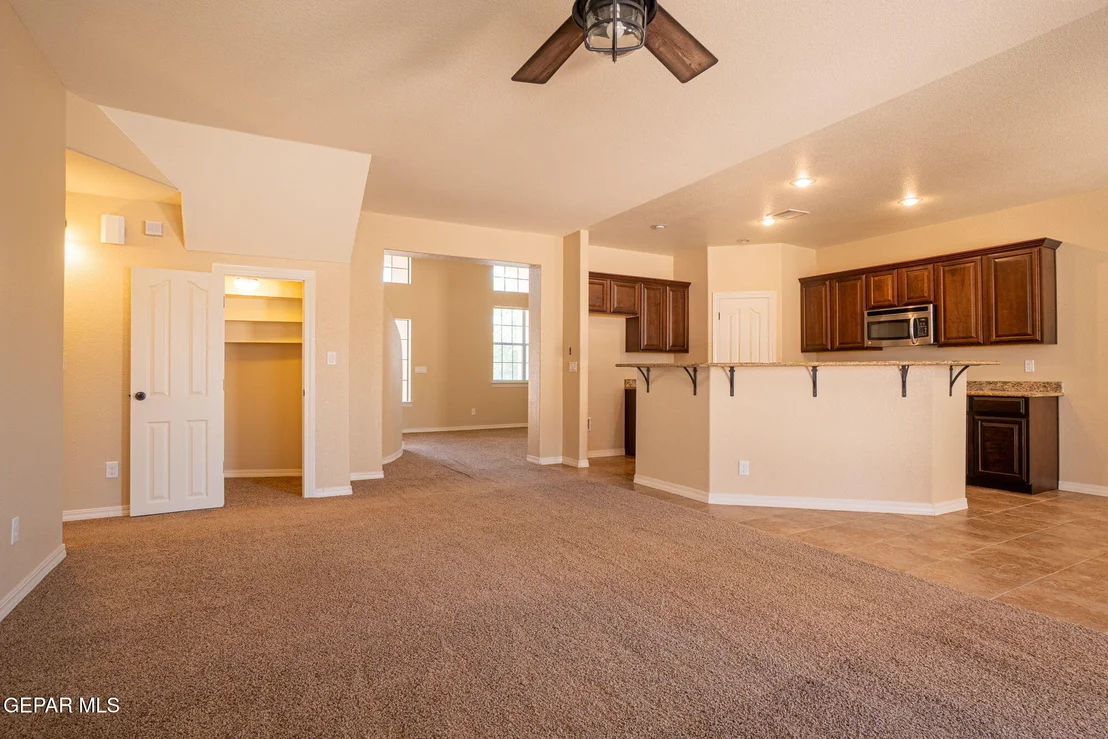 Photo of 3049 LOOKOUT POINT Drive