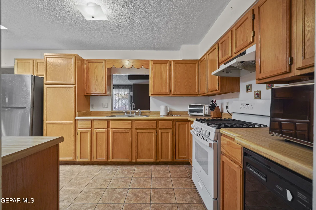 Photo of 9501 MCINTOSH Drive