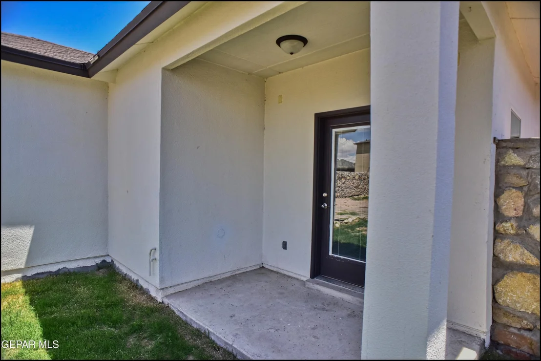 Photo of 452 ISAIAS Avenue