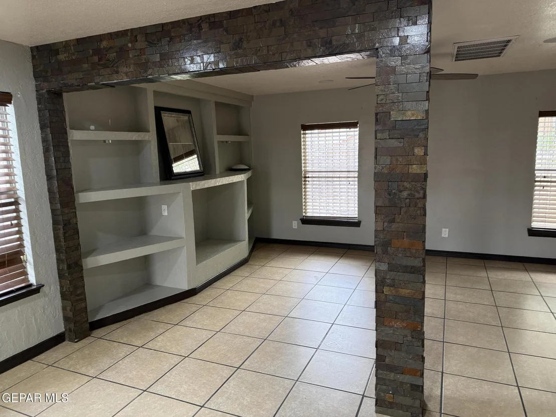 Photo of 3025 OAK TOWER Place