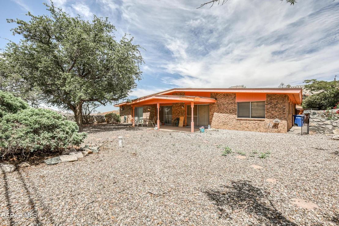 Photo of 220 MOONGLOW Drive