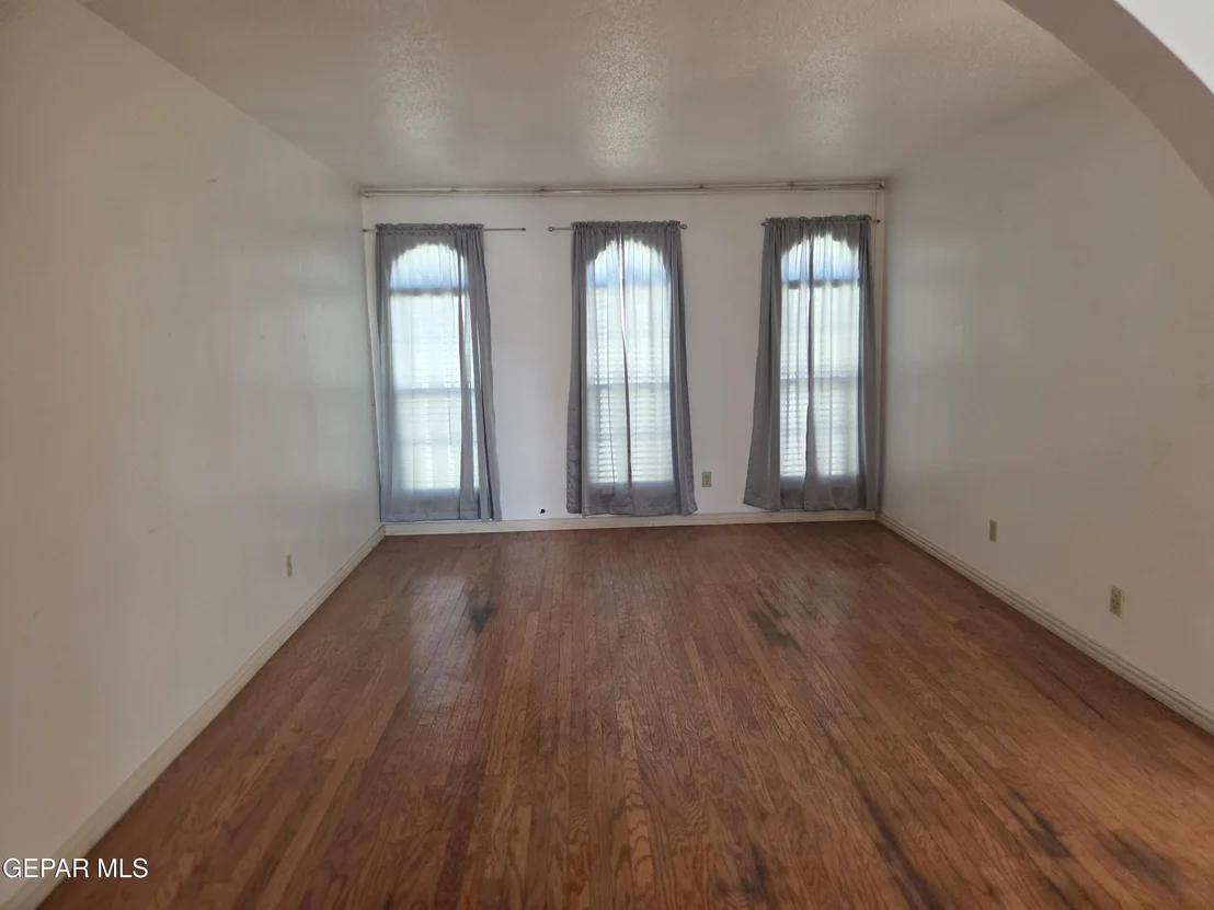 Photo of 6740 MORNINGSIDE Circle