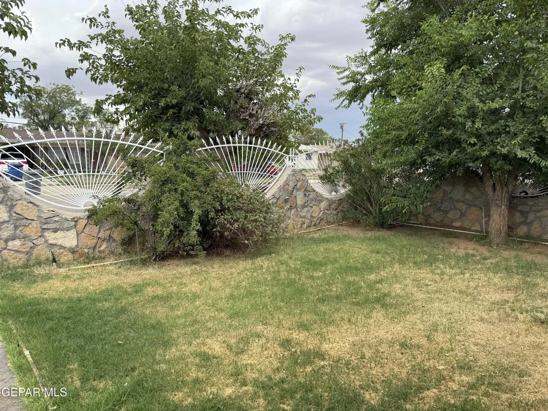 Photo of 5712 ARROWHEAD Drive