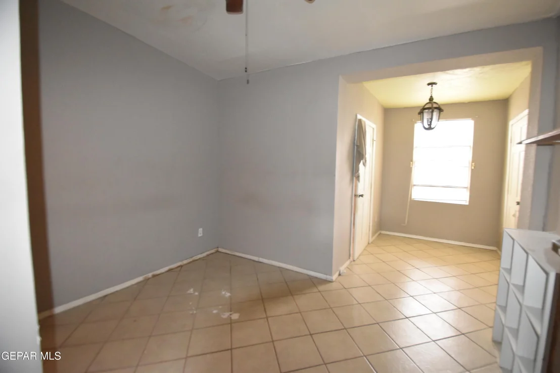 Photo of 8141 KIELY Road