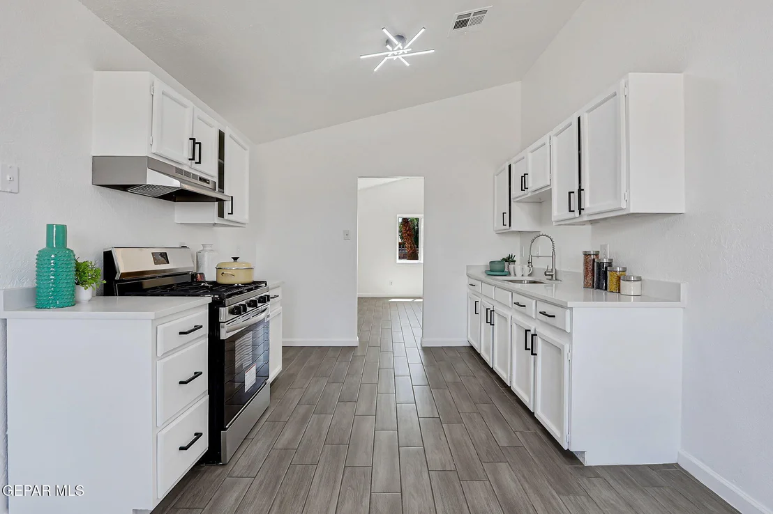 Photo of 9281 NOTTINGHAM Drive