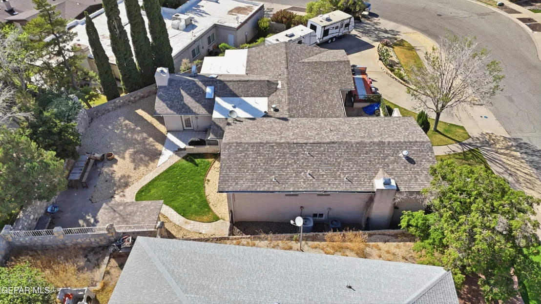 Photo of 6416 LOS ROBLES Drive