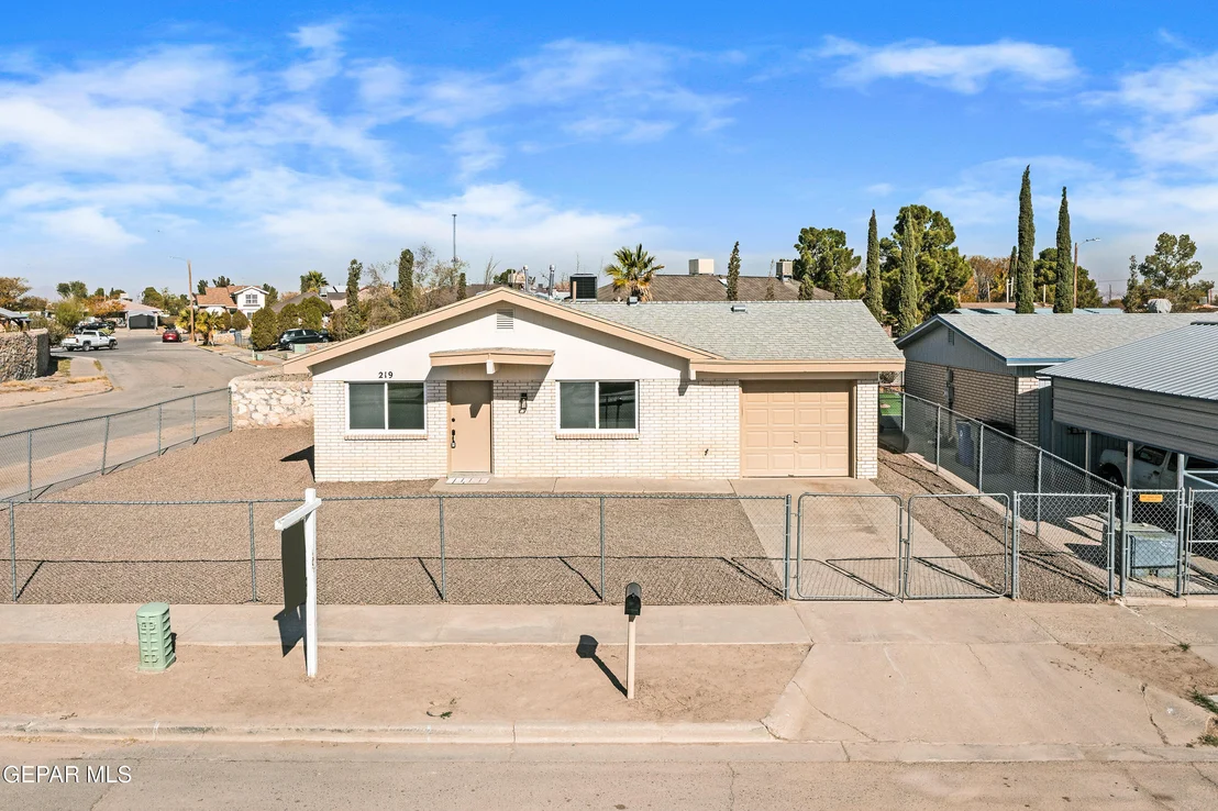 Photo of 219 CARIBE Circle