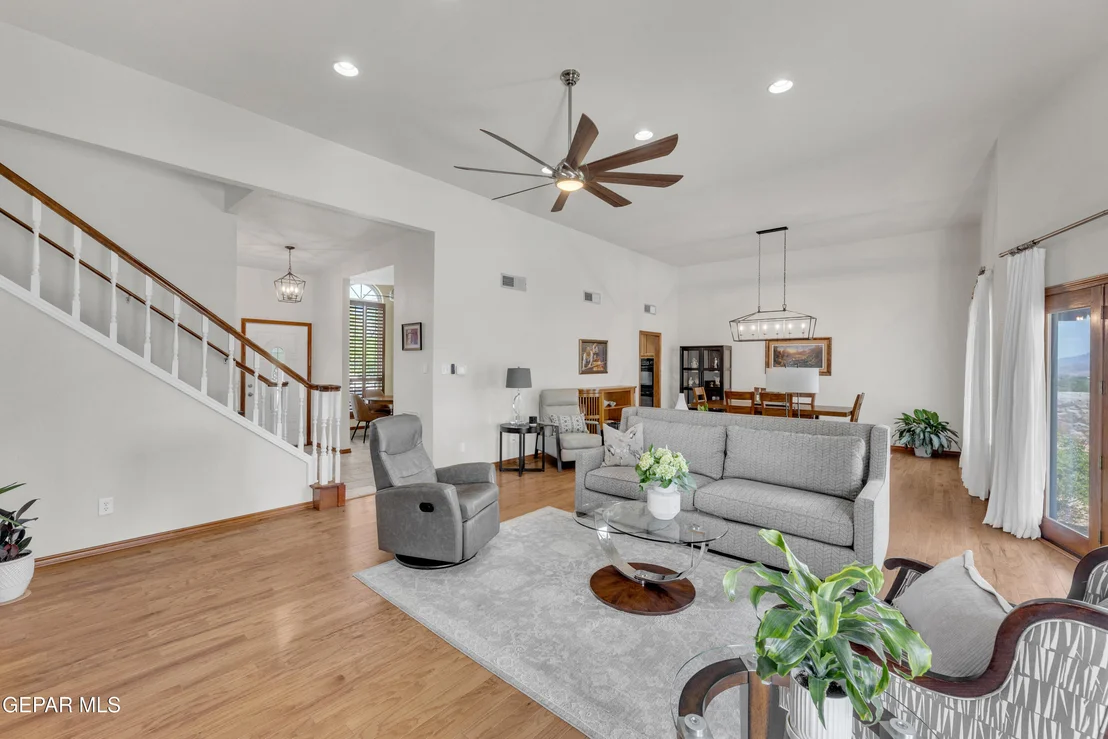 Photo of 7016 TOLUCA Drive