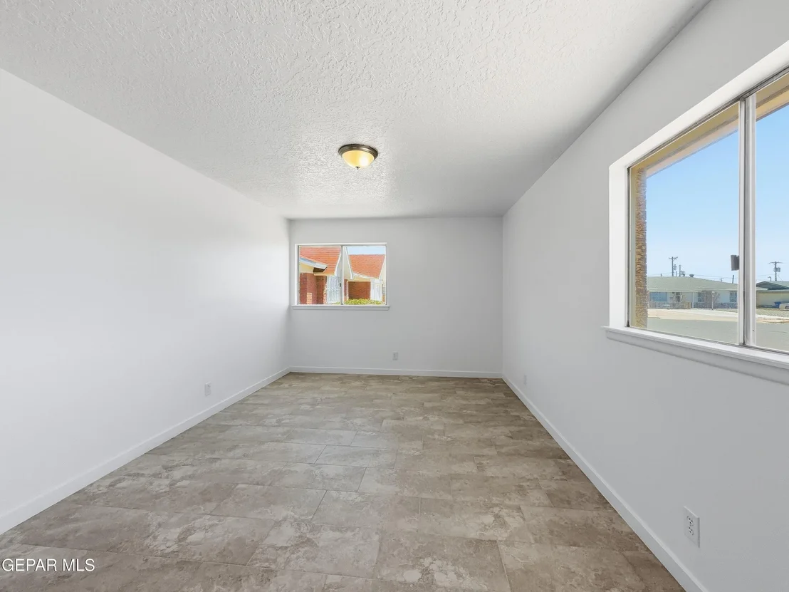 Photo of 5317 CORNELL Avenue