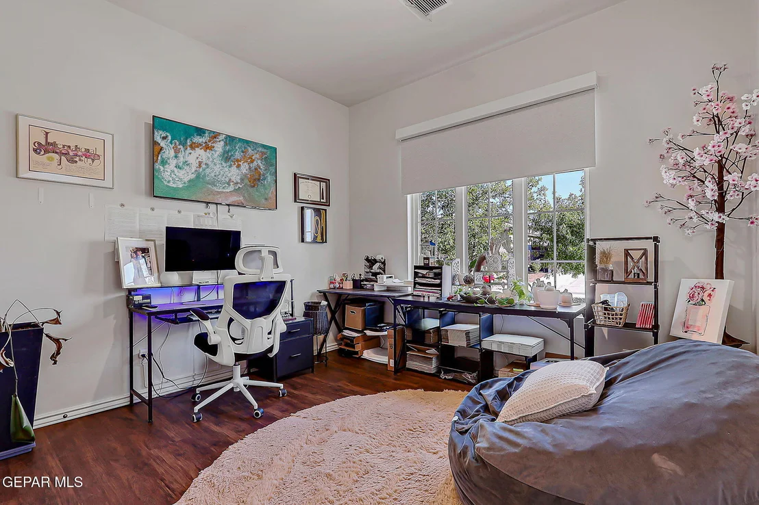 Photo of 12233 BIDDLESTON Drive