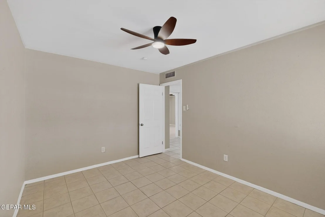 Photo of 1515 DENNIS Circle