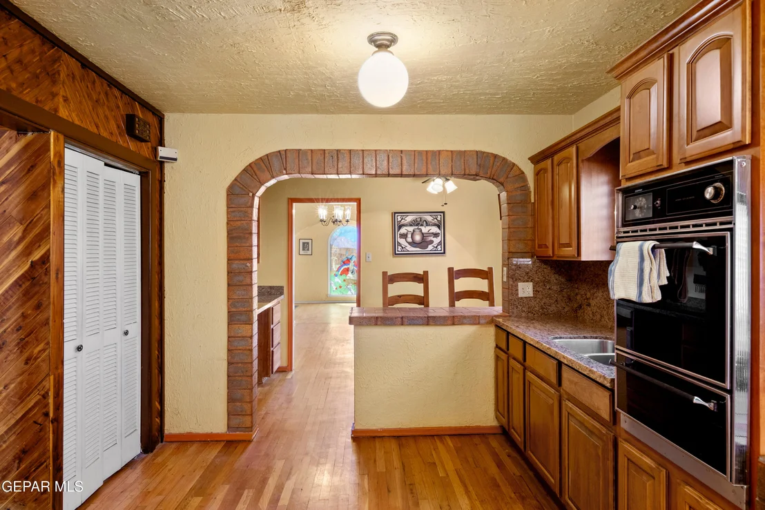 Photo of 515 GREGORY Avenue