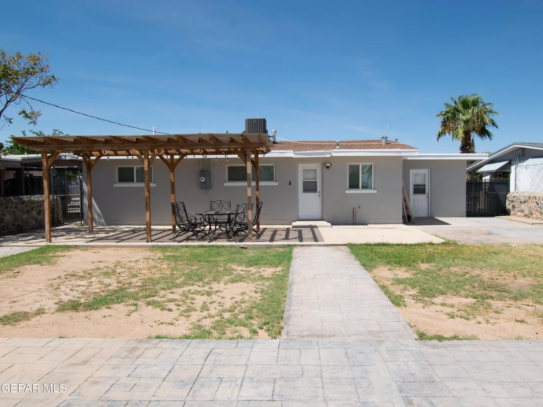 Photo of 416 ENCINO Drive
