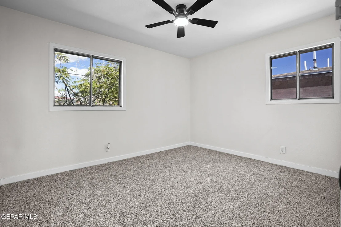 Photo of 4947 AIKEN Lane