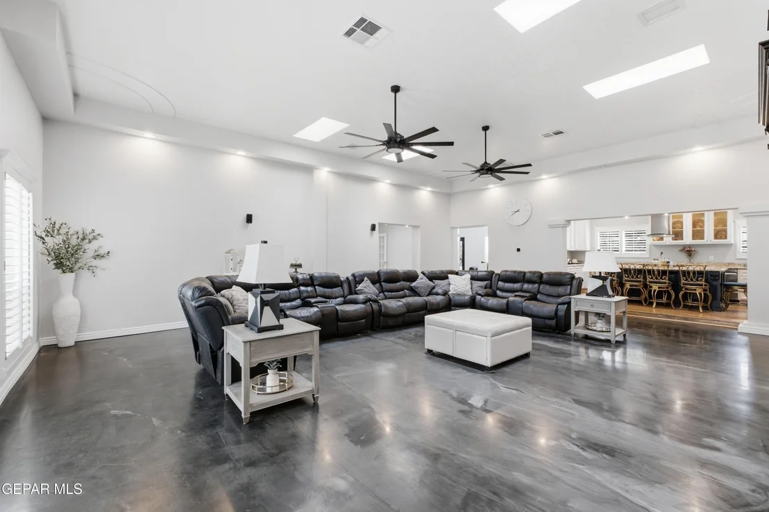 Photo of 7359 FRANKLIN Drive