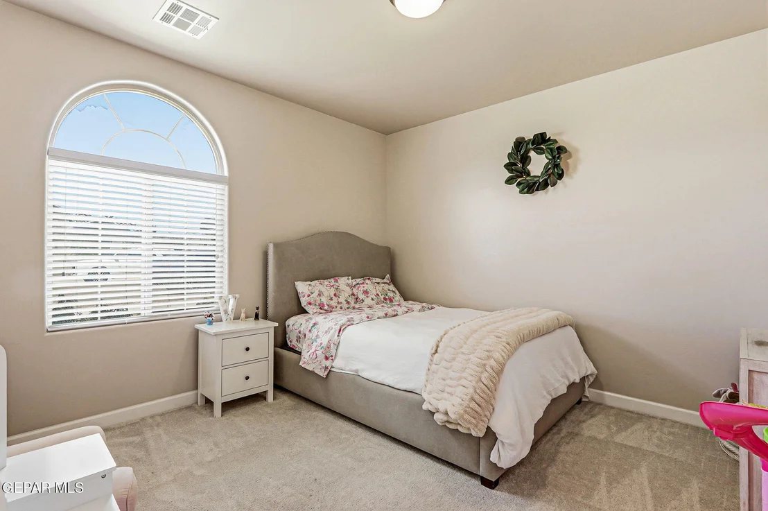 Photo of 5884 Valle Sonar Avenue