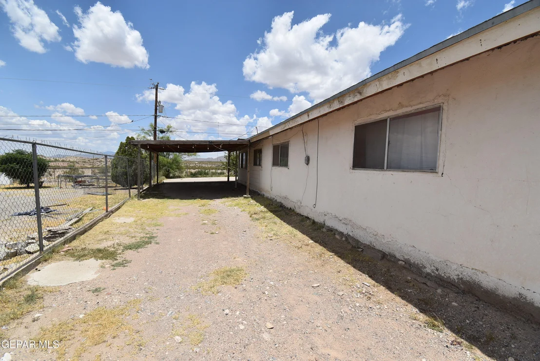 Photo of 809 COACH Road