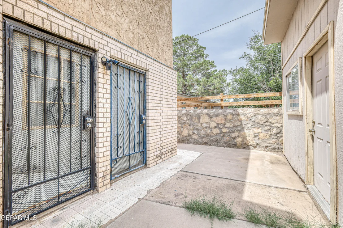 Photo of 9201 TENANGO Drive