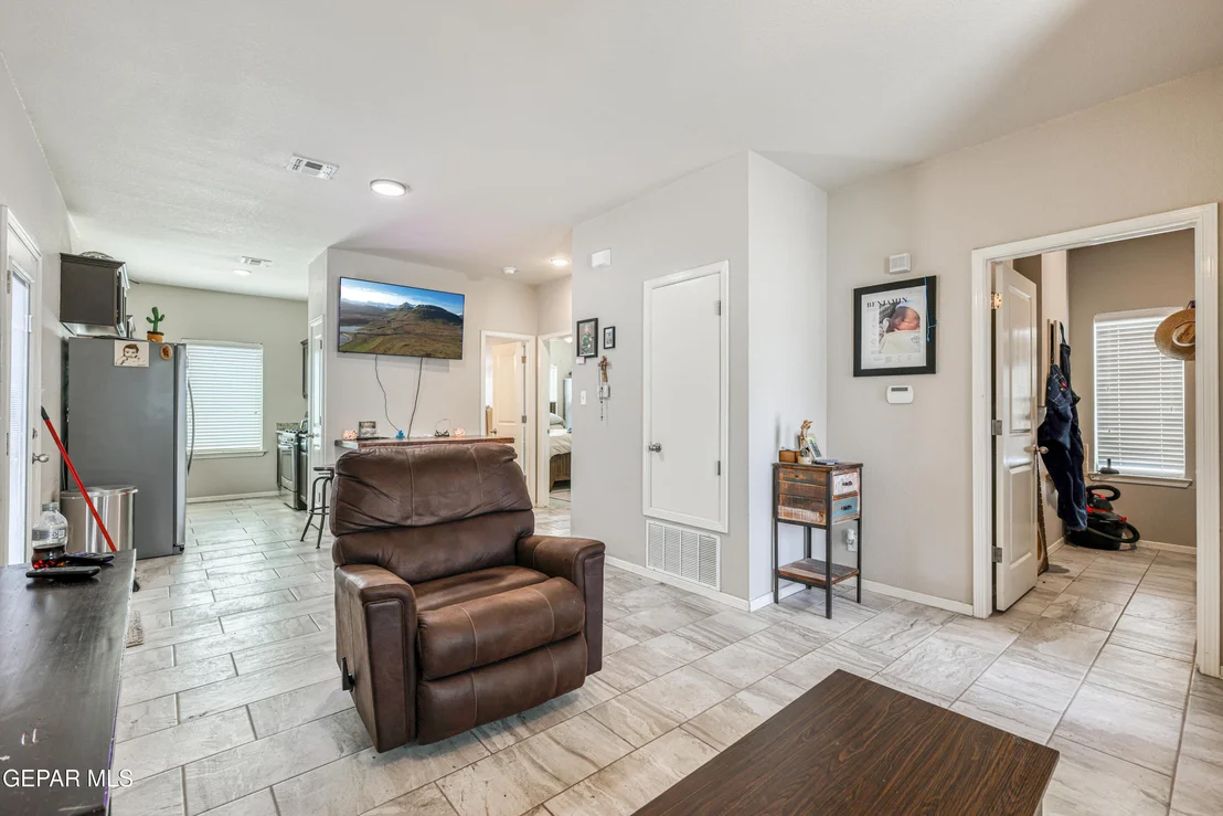 Photo of 13502 RED RIVER Road