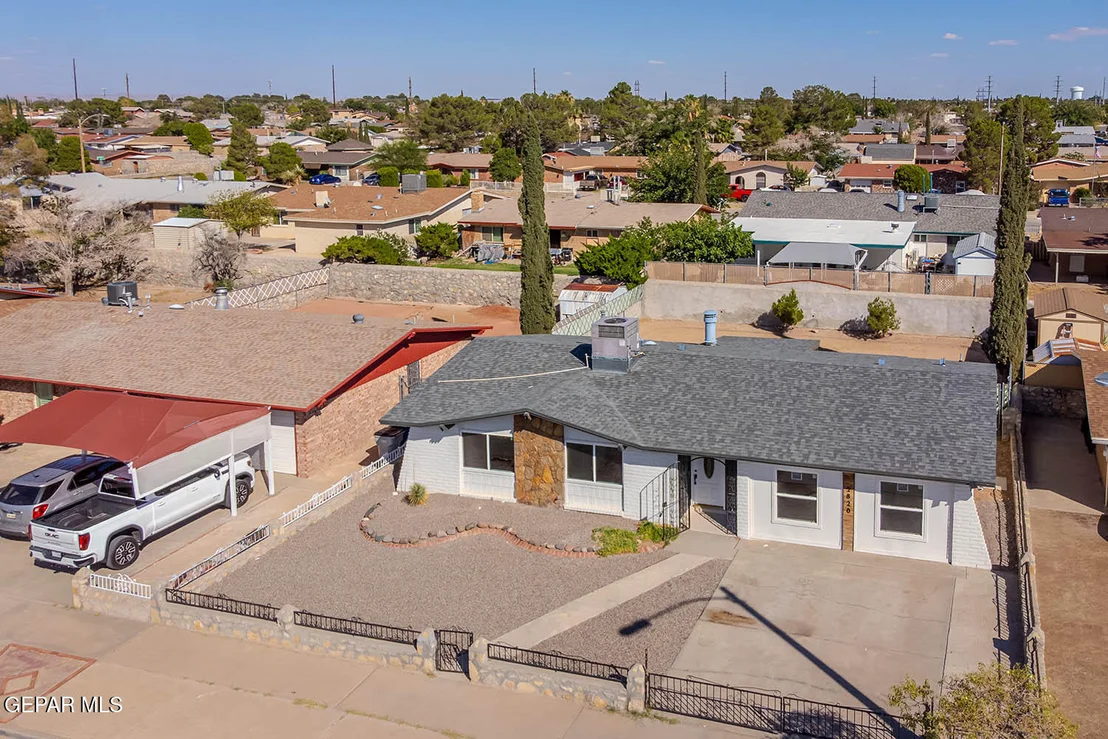 Photo of 2820 BEACHCOMBER Drive
