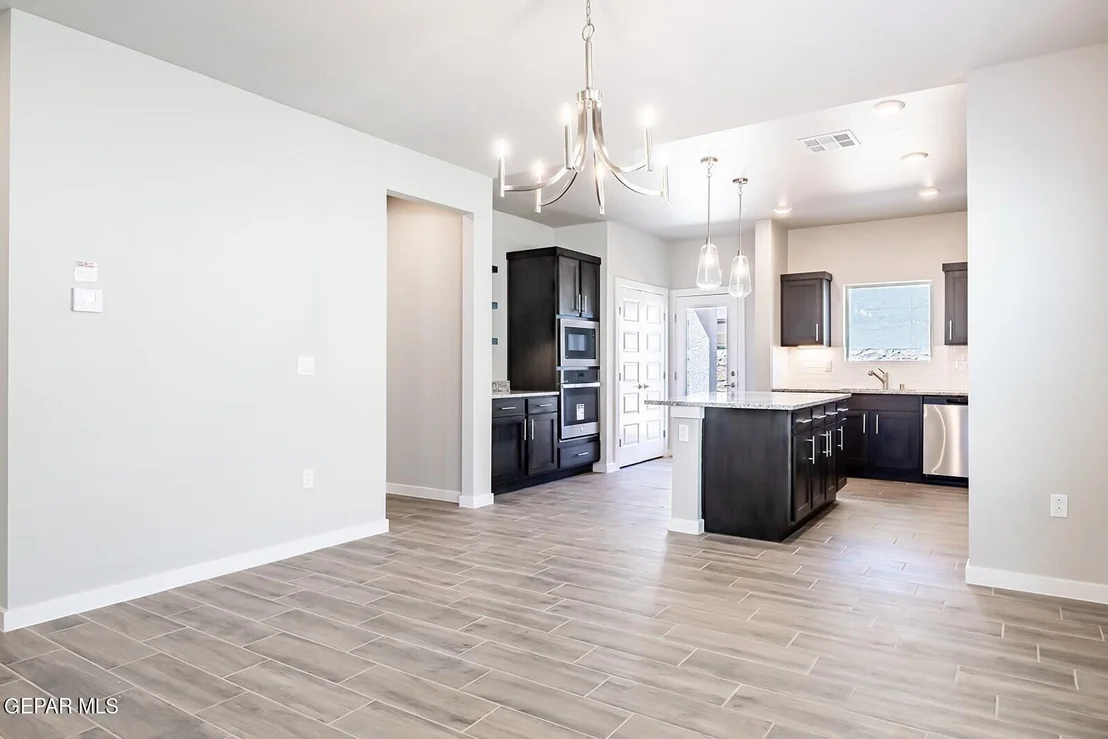 Photo of 15232 Concentrate Avenue