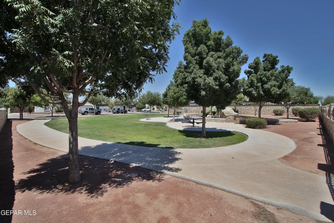 Photo of 920 TYLER SETH Avenue